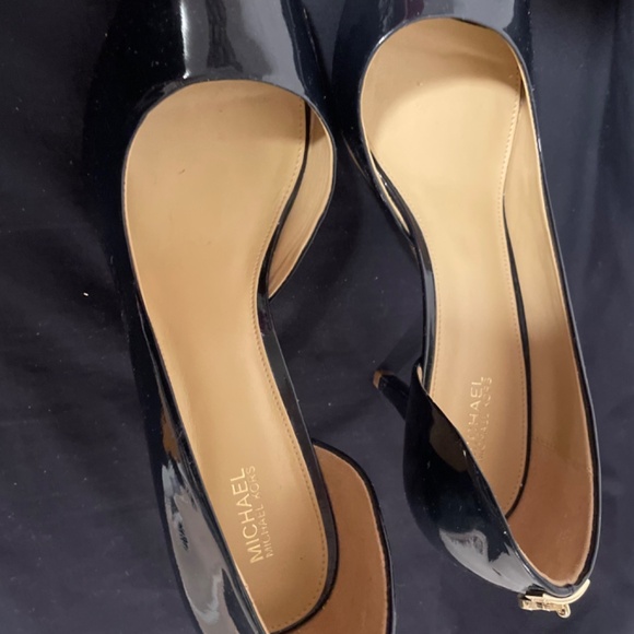 Michael Kors heels - Picture 2 of 4